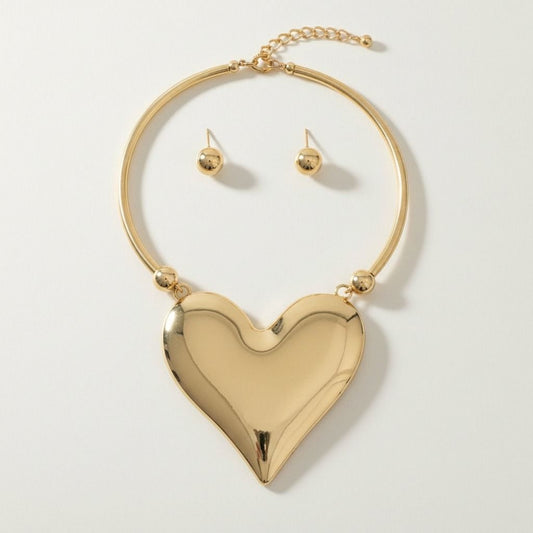 Choker Gold Smooth Polished XL Heart Pendant Set